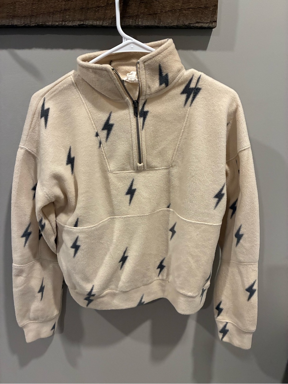 Cozie by Pink Rose Women’s Beige Lightning-Print Quarter-Zip Fleece Pullover